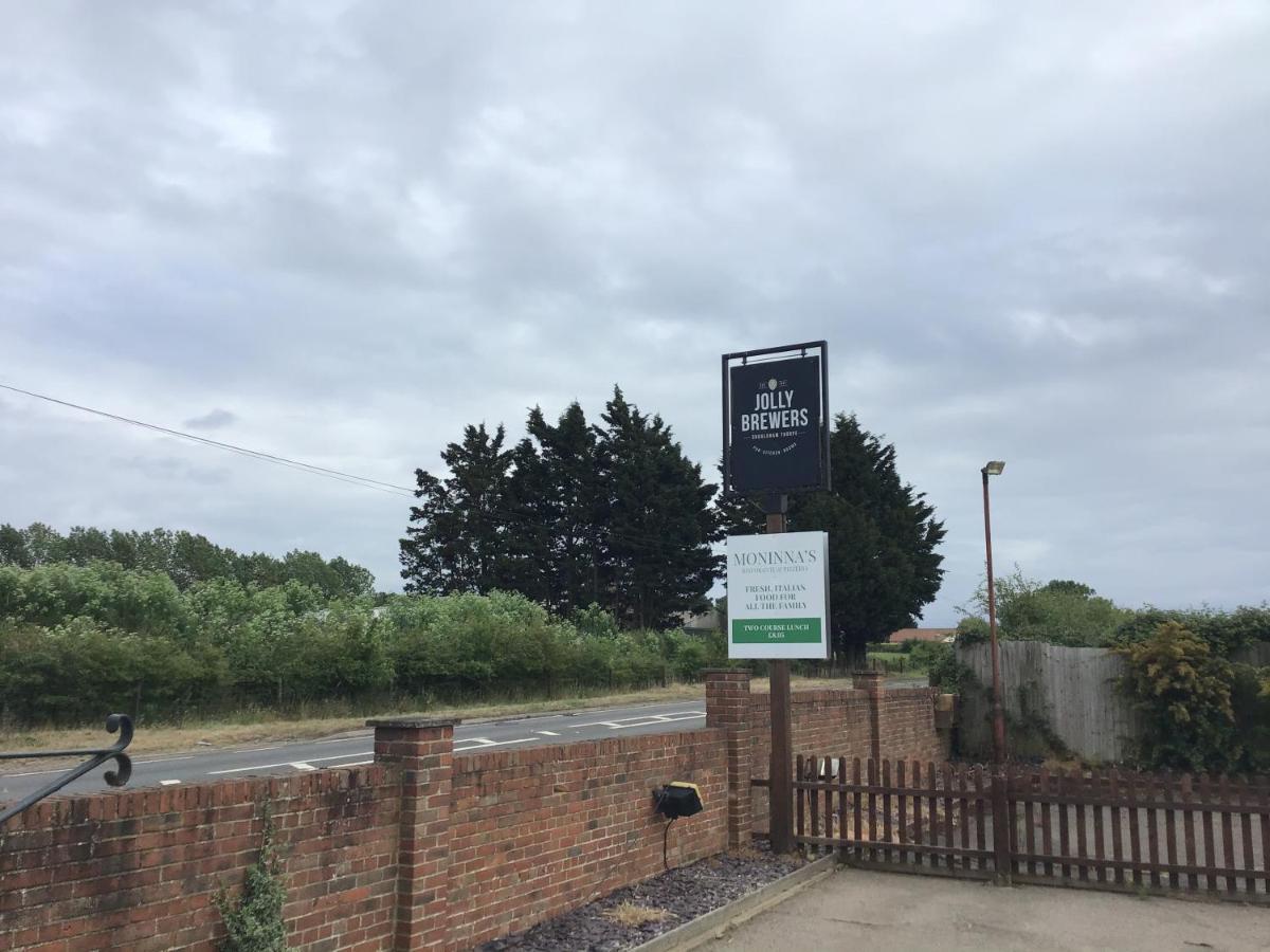 Jolly Brewers Hotel Shouldham Екстериор снимка